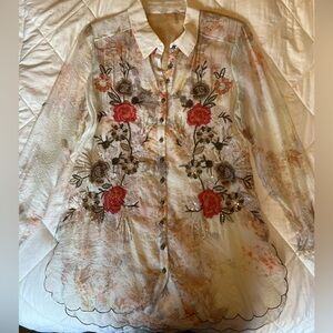 Aratta Floral Embroidered Tunic Blouse - White and Dark Pink Size S
